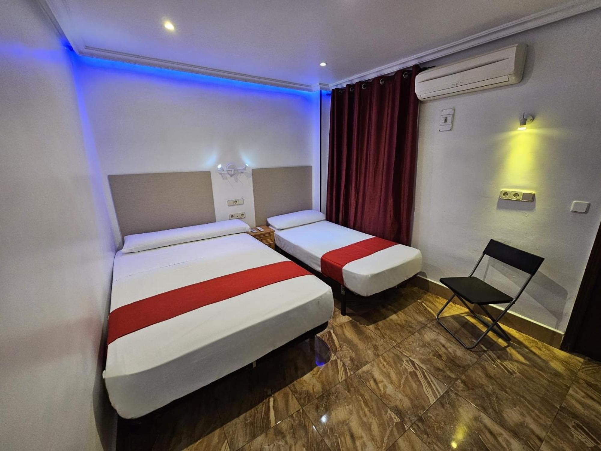 מדריד Hostal Las Vegas מראה חיצוני תמונה
