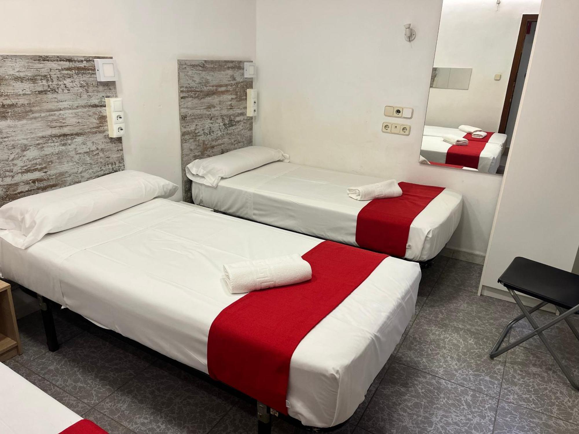 מדריד Hostal Las Vegas מראה חיצוני תמונה