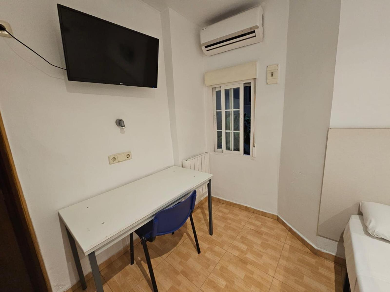 מדריד Hostal Las Vegas מראה חיצוני תמונה